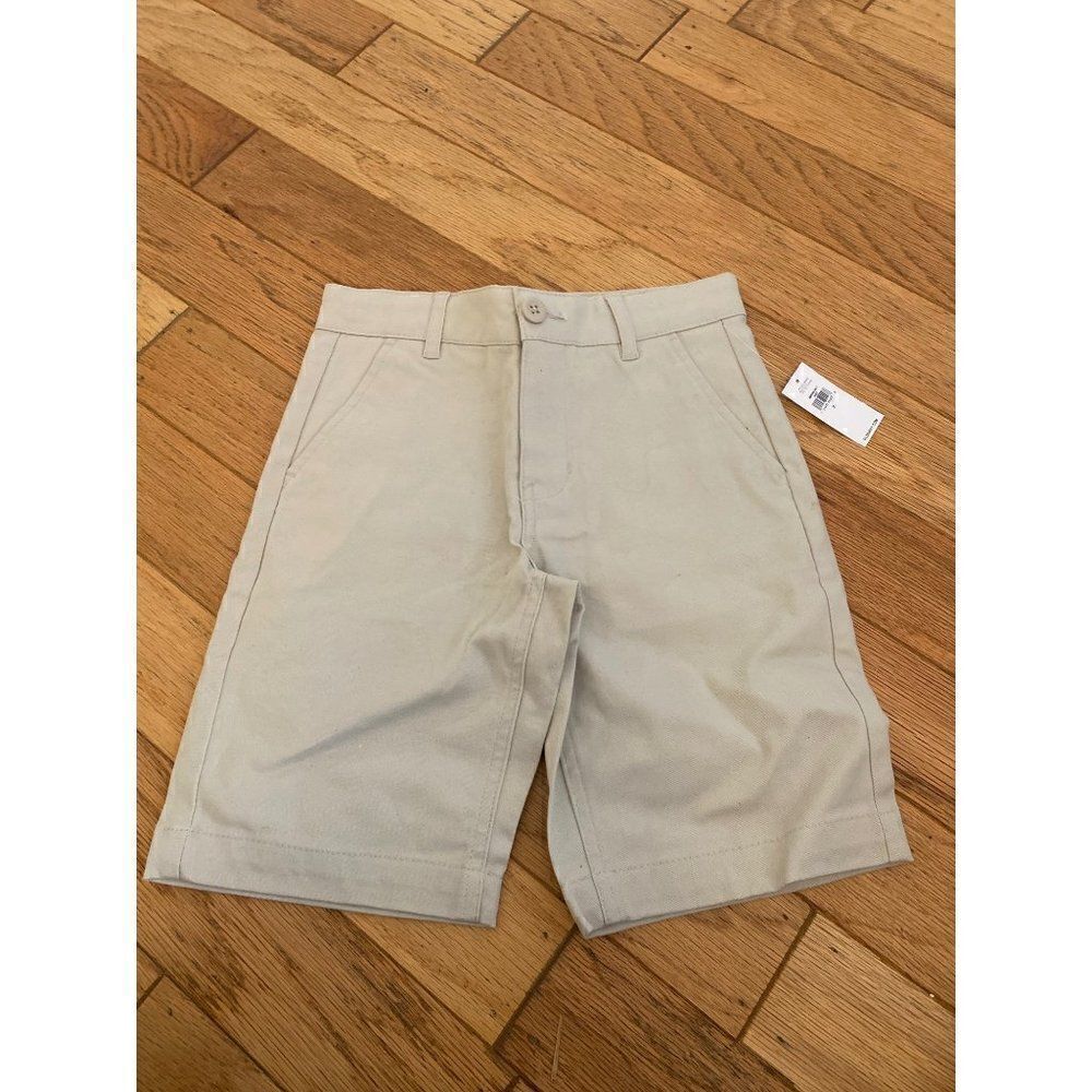 NWT Old Navy, little boys kahki shorts size 7